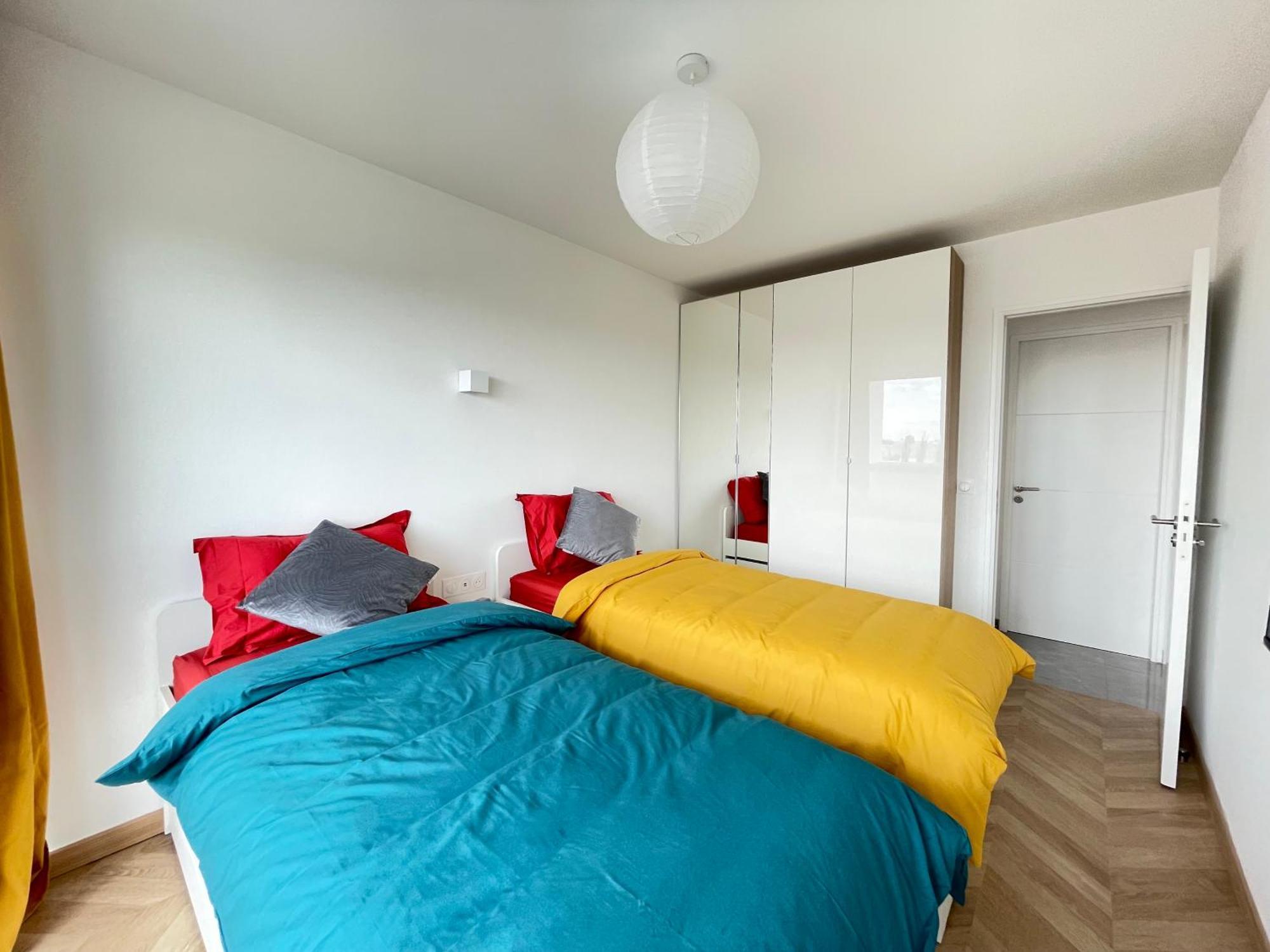 Paris Pantin Magnifique Appartement 4 Pieces De 108M2 Avec 2 Parking Interieur - Tres Cosy Pour 1 A 12 Personnes - Entierement Refait A Neuf Entire Apartment Luxurious And Warm - Pantin Paris 19 Eme Free Wifi Gratuit Εξωτερικό φωτογραφία